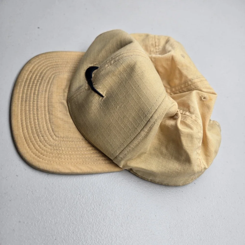 Nike Golf  Unisex Baseball Cap ONE SIZE Yellow Curved Snapback Logo Swoosh